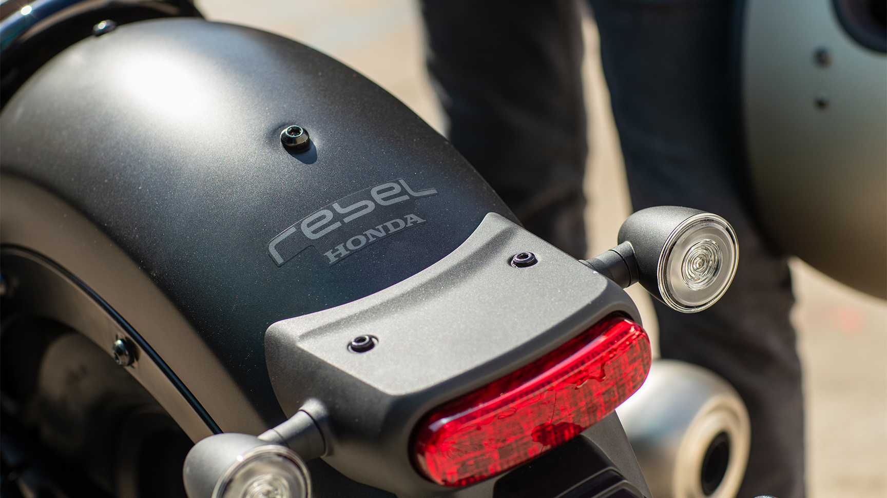 CMX500 Rebel s dvoma jazdcami