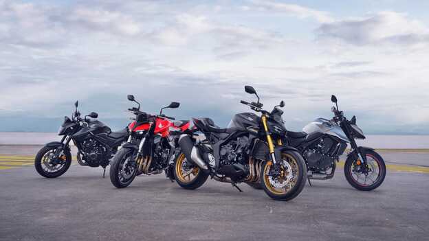 Motocykel CBR1000RR bočný pohľad na exteriér s jazdcom